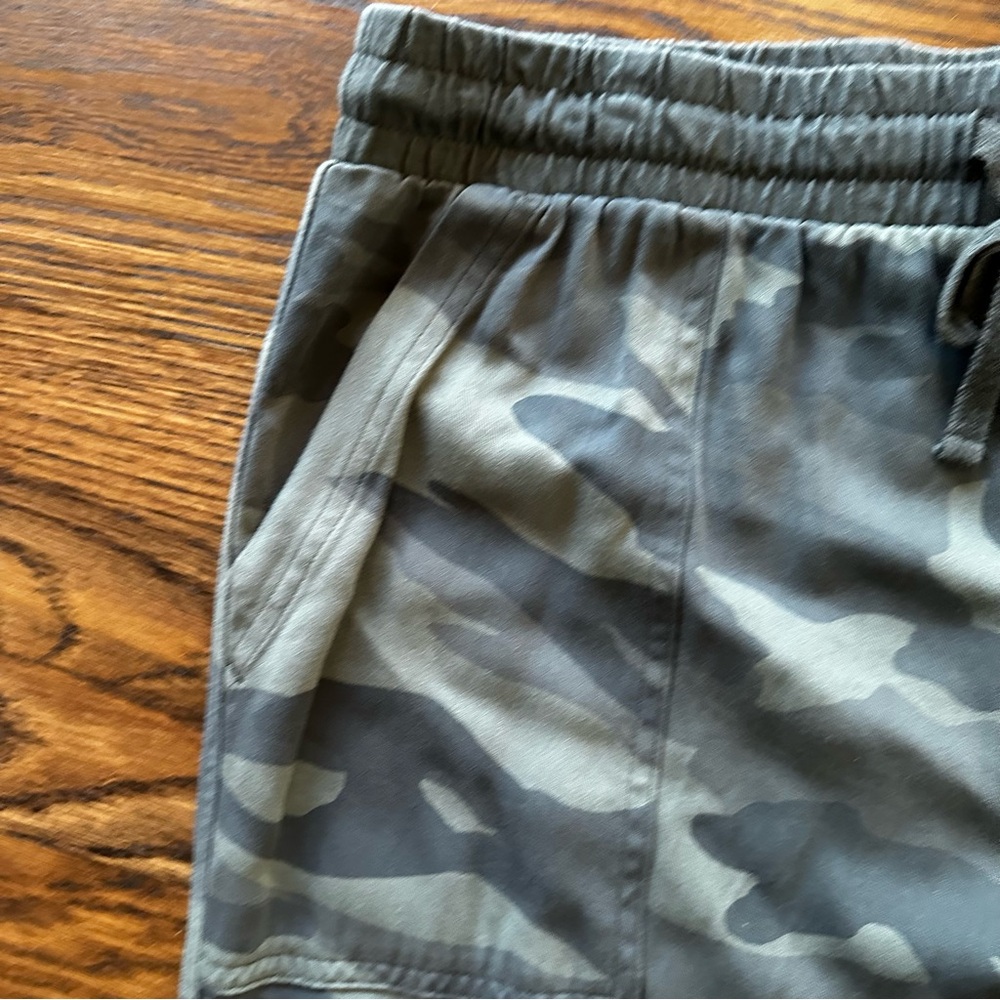 Splendid Camouflage Joggers - Picture 9 of 16
